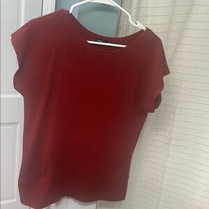 Cable & Gauge Rich Red Short Sleeve Top